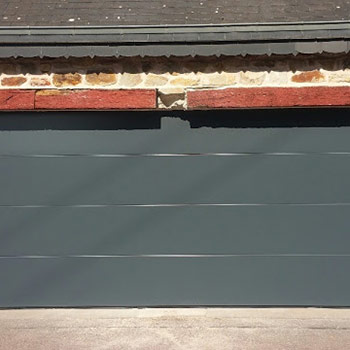 Les portes sectionnelles sont utilisées pour les garages de particuliers ou industriels.